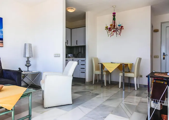 R2 Maryvent Beach Apartments